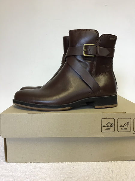 Ecco saunter boot on sale review