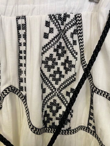 MOUTAKI WHITE & BLACK EMBROIDERED MAXI SKIRT SIZE S/M