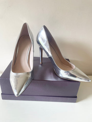 BRAND NEW WITH DEFECTS FAITH SILVER METALLIC HIGH HEELS SIZE 7/40 WIDE FIT