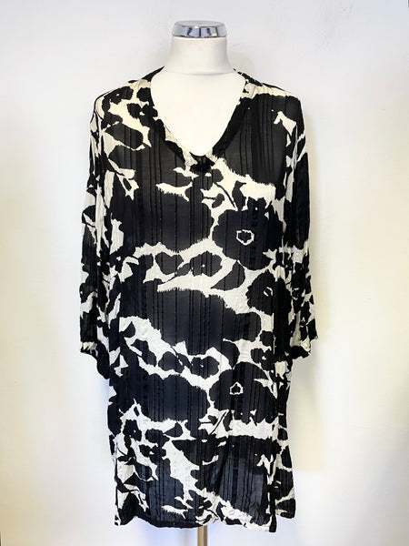 MASAI BLACK & WHITE PRINT WITH METALLIC THREAD PRINT V NECK 3/4 SLEEVE TUNIC/ DRESS SIZE L