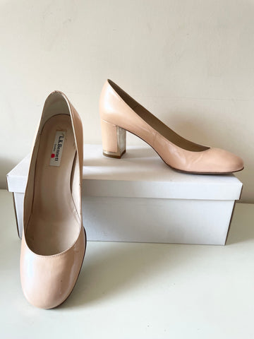 LK BENNETT LIGHT PEACH PEARL PATENT LEATHER BLOCK HEEL COURT SHOES SIZE 7/40