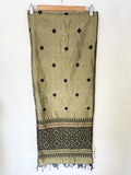 TOAST ANTIQUE GOLD & BLACK DESIGN SILK & COTTON FRINGED SCARF/SHAWL