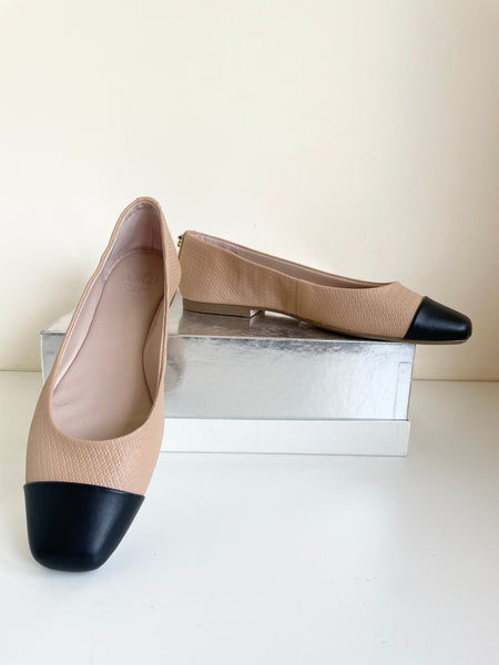 DUNE CAMEL & BLACK TOE LEATHER FLATS SIZE 5/38