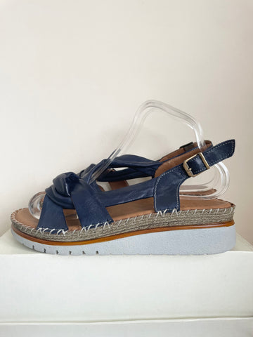 BRAND NEW SHOON NAVY BLUE LEATHER WEDGE HEEL SANDALS SIZE 7/40