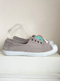 BRAND NEW VICTORIA BEIGE CANVAS SLIP ON PLIMSOLS SIZE 7/40