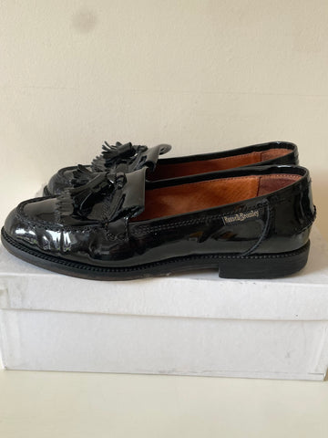 RUSSELL & BROMLEY CITY SLICK BLACK PATENT LEATHER LOAFERS SIZE 4/37