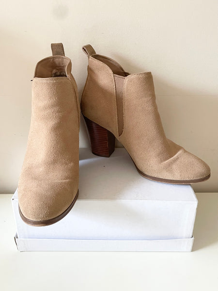 MICHAEL KORS BEIGE SUEDE ANKLE BOOTS SIZE 6.5/40