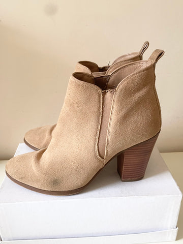 MICHAEL KORS BEIGE SUEDE ANKLE BOOTS SIZE 6.5/40