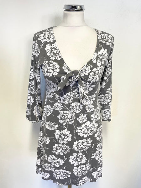 LK BENNETT GREY & WHITE FLORAL PRINT STRETCH JERSEY 3/4 SLEEVED TOP SIZE 8