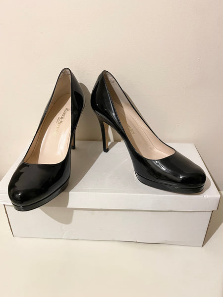 RUSSELL & BROMLEY BLACK PATENT LEATHER HEELS SIZE 5.5/38.5