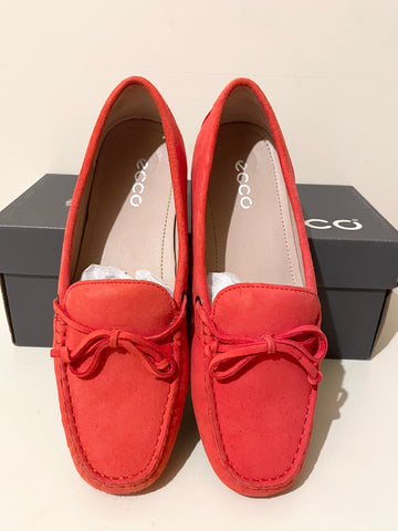 BRAND NEW ECCO DIVINE HIBISCUS ( CORAL) GOAT SUEDE FLAT MOCCASIN LOAFERS SIZE 5-5.5 /38