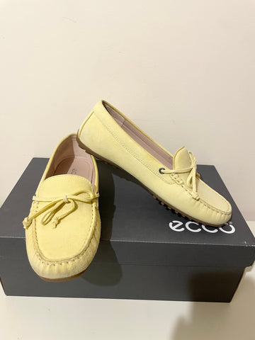 ECCO DIVINE SHERBET ( LEMON) GOAT SUEDE FLAT MOCCASIN LOAFERS SIZE 5-5.5 /38