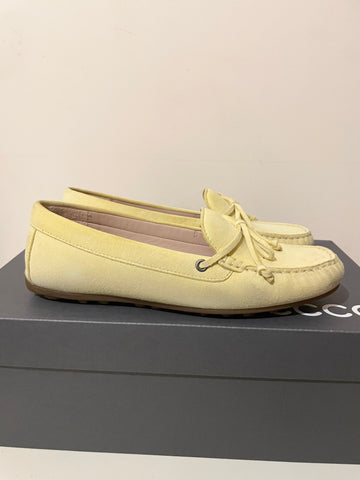 ECCO DIVINE SHERBET ( LEMON) GOAT SUEDE FLAT MOCCASIN LOAFERS SIZE 5-5.5 /38