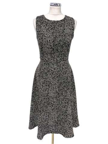 ZARA BLACK & CREAM PRINT SLEEVELESS FIT & FLARE DRESS SIZE M UK 10