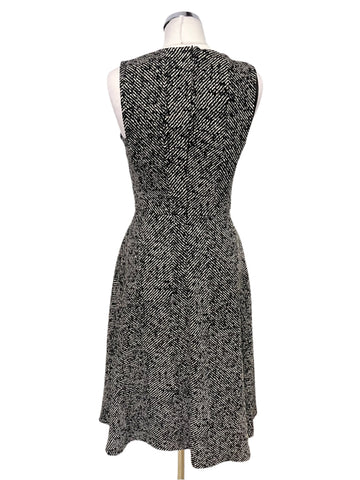 ZARA BLACK & CREAM PRINT SLEEVELESS FIT & FLARE DRESS SIZE M UK 10