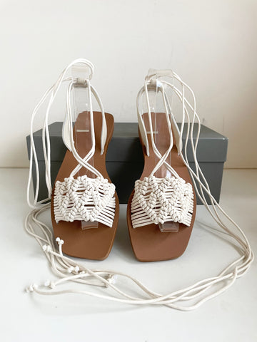 BRAND NEW ALL SAINTS DONNA CHALK WHITE LEATHER LACE UP LEG FLAT SANDALS SIZE 5/38