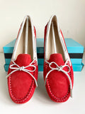 BRAND NEW ARTIGIANO CORAL SUEDE & CREAM LEATHER TRIM MOCCASIN FLATS SIZE 7/40