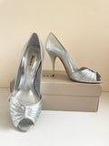 DUNE SILVER LEATHER PEEPTOE HEELS & MATCHING CLUTCH SHOULDER BAG SIZE 7.5/41