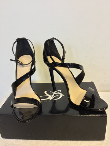 BRAND NEW SHOE BOX BLACK PATENT STRAPPY HEEL SANDALS SIZE 7/40