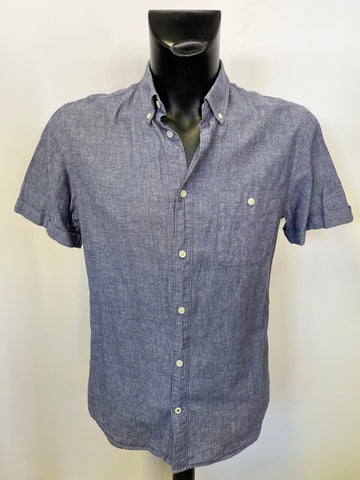 NNO7 NO NATIONALITY DENIM BLUE SHORT SLEEVE SHIRT SIZE M