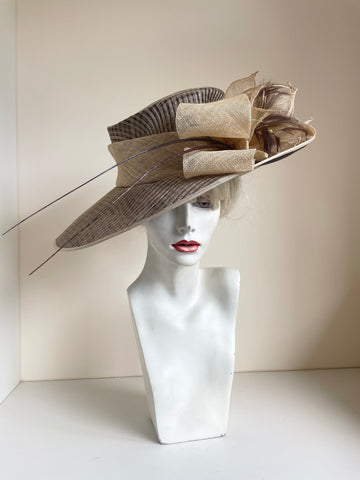 MARKS & SPENCER AUTOGRAPH NEUTRAL BROWN & CREAM BOW & FEATHER TRIM FORMAL HAT