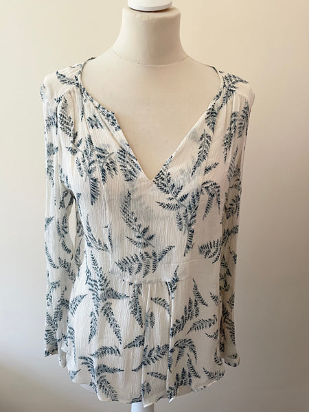 JIGSAW IVORY WITH BLUE & GREY LEAF PRINT SILK LONG SLEEVE TOP SIZE 12