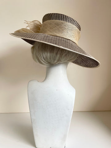 MARKS & SPENCER AUTOGRAPH NEUTRAL BROWN & CREAM BOW & FEATHER TRIM FORMAL HAT