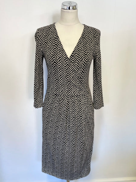 JAEGER BLACK & IVORY CHEVRON PRINT STRETCH V NECKLINE 3/4 SLEEVE PENCIL DRESS SIZE 8