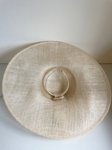 UNBRANDED NATURAL STRAW SAUCER WITH BOW TRIM HATINATOR