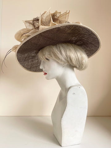 MARKS & SPENCER AUTOGRAPH NEUTRAL BROWN & CREAM BOW & FEATHER TRIM FORMAL HAT