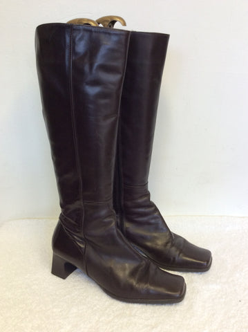 PAVACINI INTERNATIONAL DARK BROWN LEATHER KNEE HIGH BOOTS SIZE 7/40