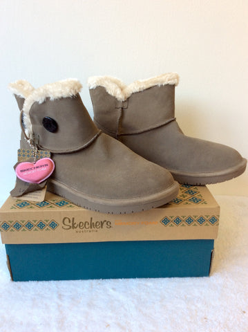 BRAND NEW SKETCHERS SHELBYS OTTAWA TAUPE SUEDE ANKLE BOOTS SIZE 6/39 - Whispers Dress Agency - Sold - 2